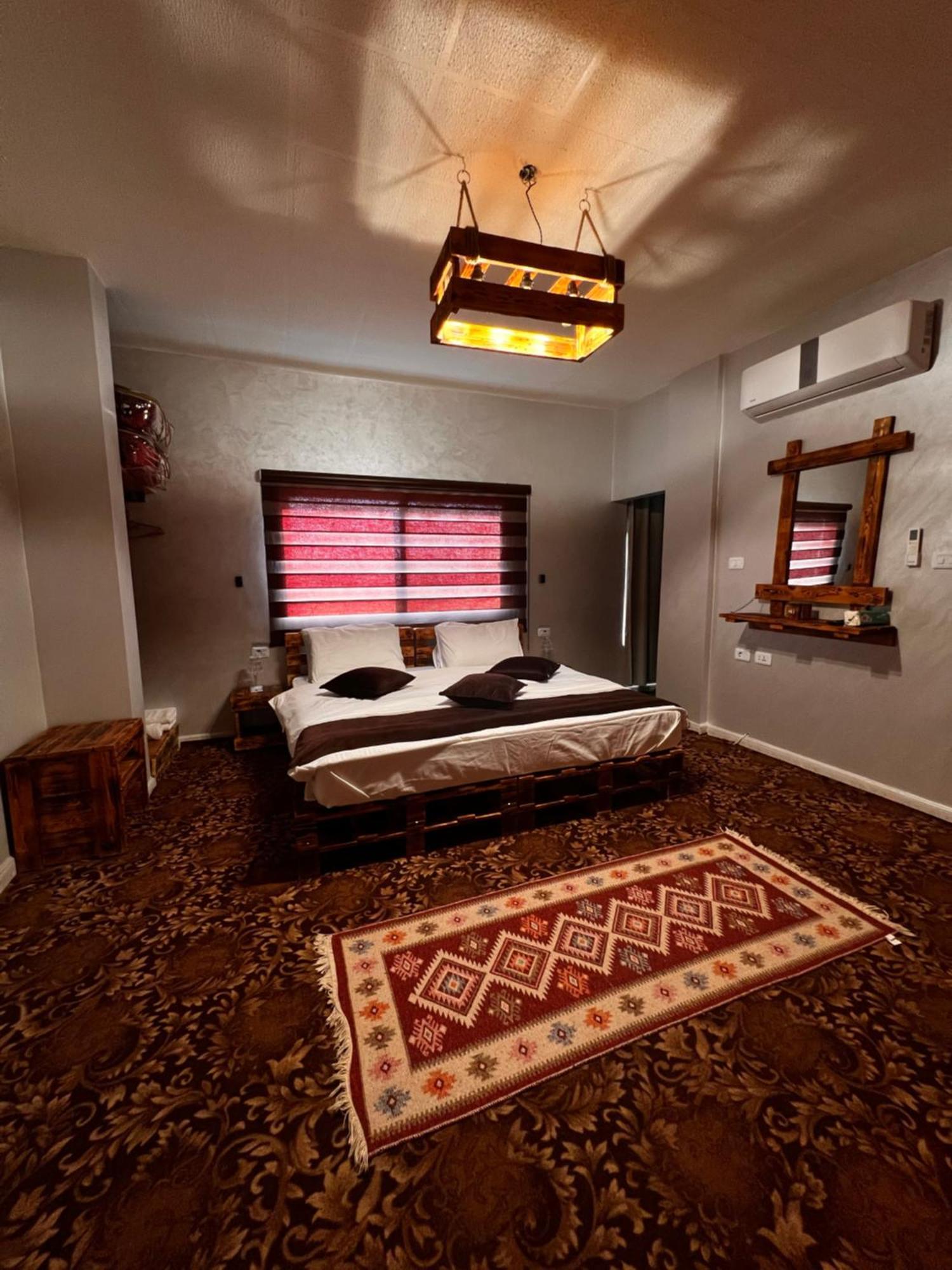 Ferienwohnung Petra Wooden House Wadi Musa Exterior foto